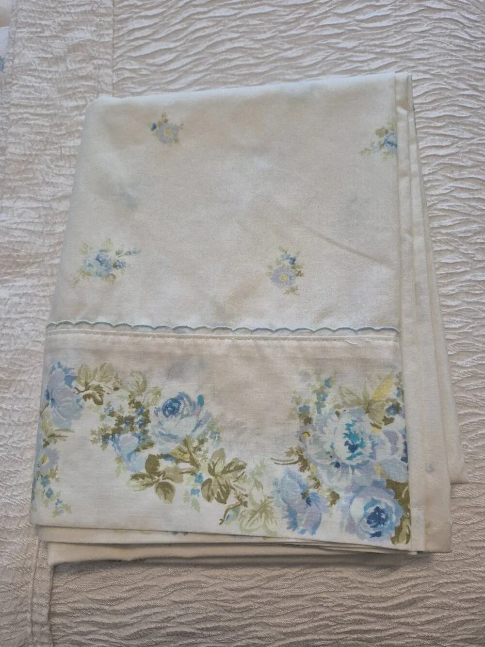 Cottagecore Top Flat Sheet Full Size Delicate Blue Floral